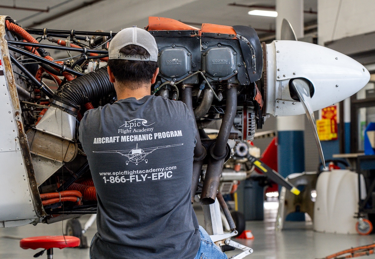 Epic Flight Academy Lança Curso Preparatório para Certificação A&P da FAA no Brasil