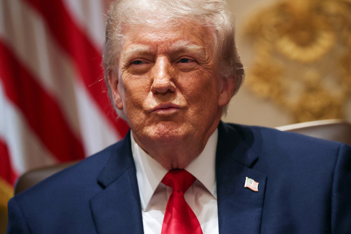 Trump comemora recorde nas ações e na indústria americana