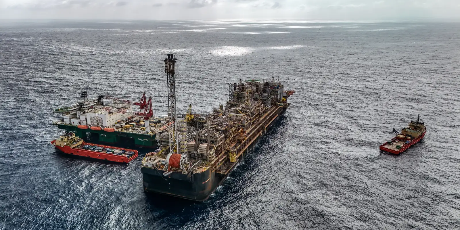 Petroleiros pedem maior controle estatal sobre a Petrobras