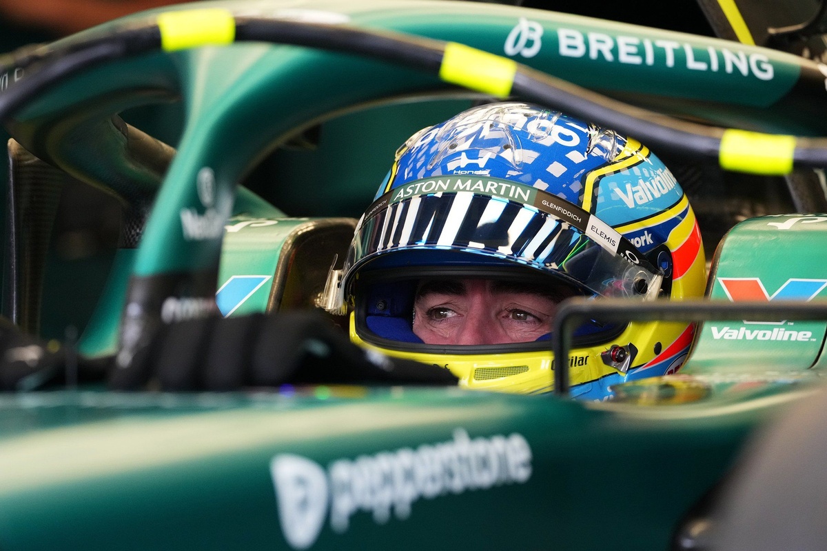 Alonso Keeps Racing: What Motivates Him Amid Aston Martin's Slump?