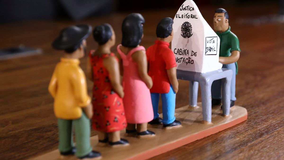 Eleitor brasileiro: mulheres e idosos são a maioria no dia da eleição