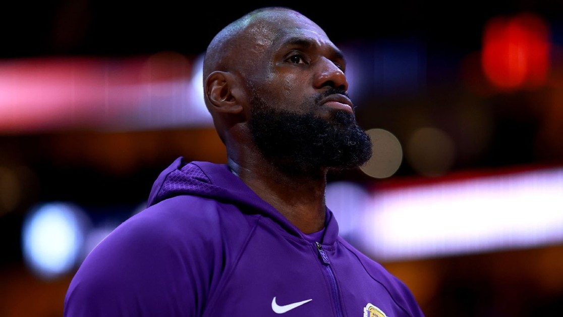 LeBron James surpreende e lança canal no YouTube para mergulhar no golfe