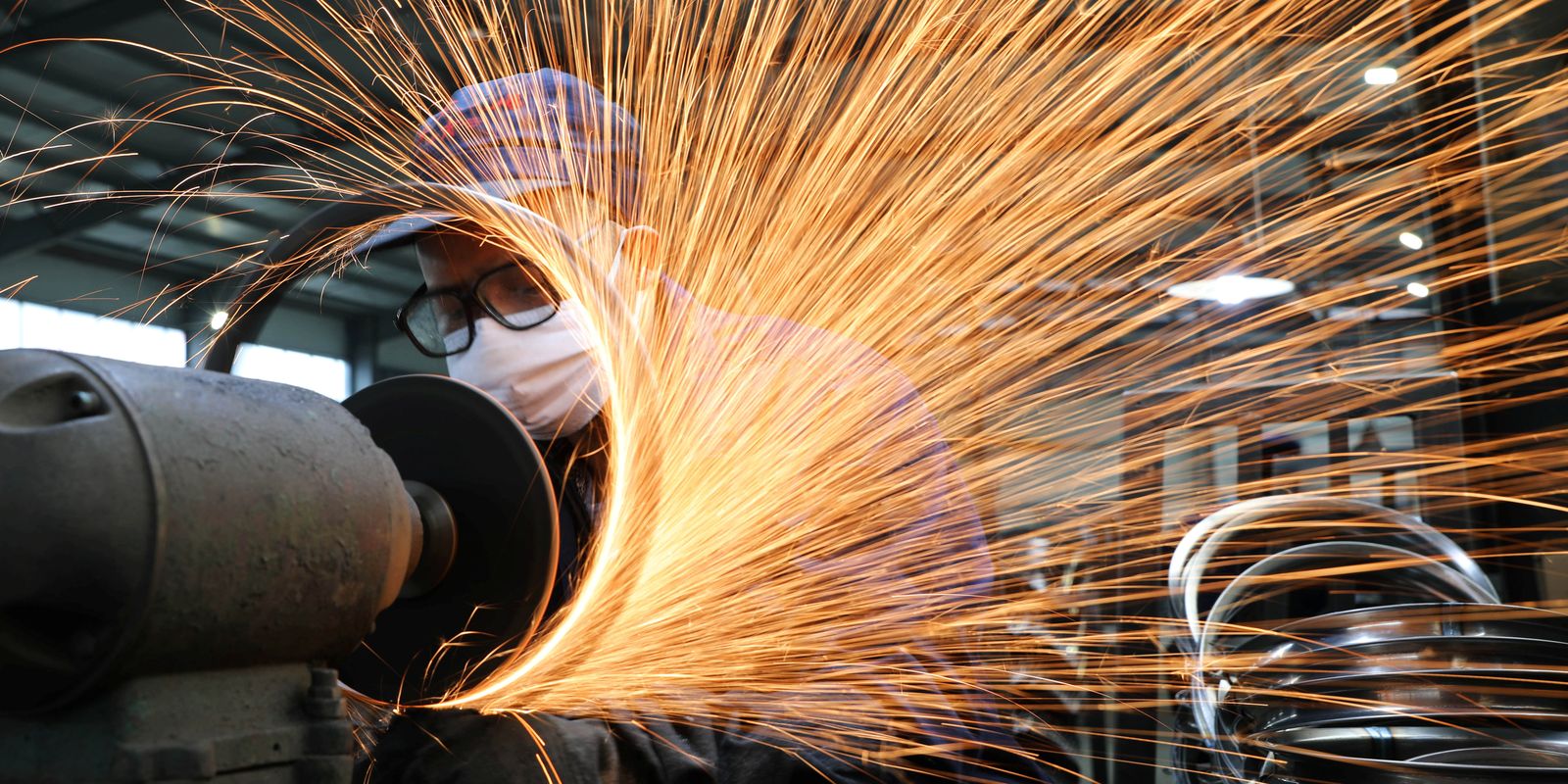 Produção Industrial Brasileira Cai 1,8% de Maio para Junho
