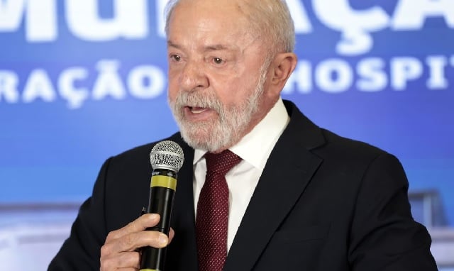 Lula autoriza R$ 547 milhões para ressarcir aposentados prejudicados