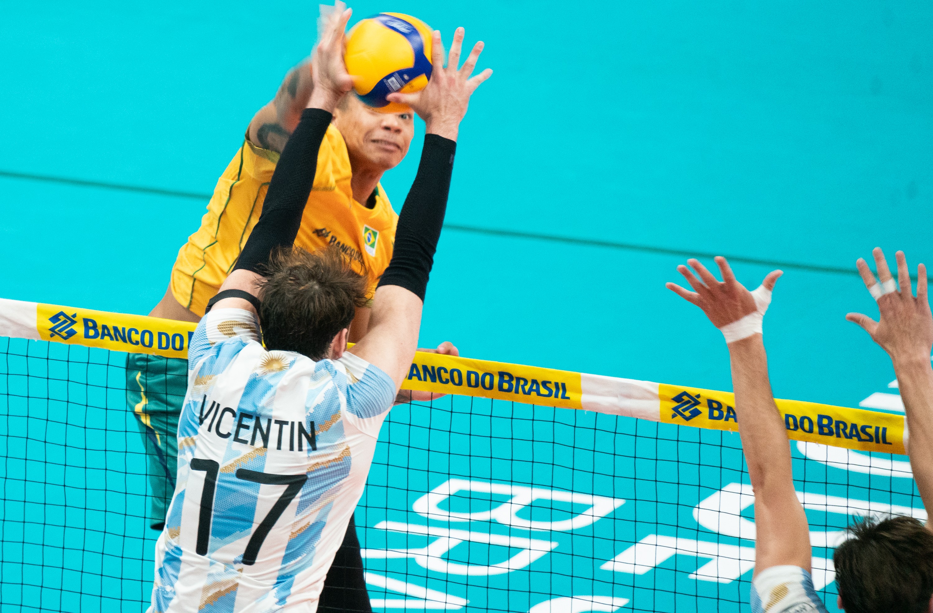 Ponteiro argentino elogia Brasil e admite erro crucial contra Darlan no Pré-Olímpico