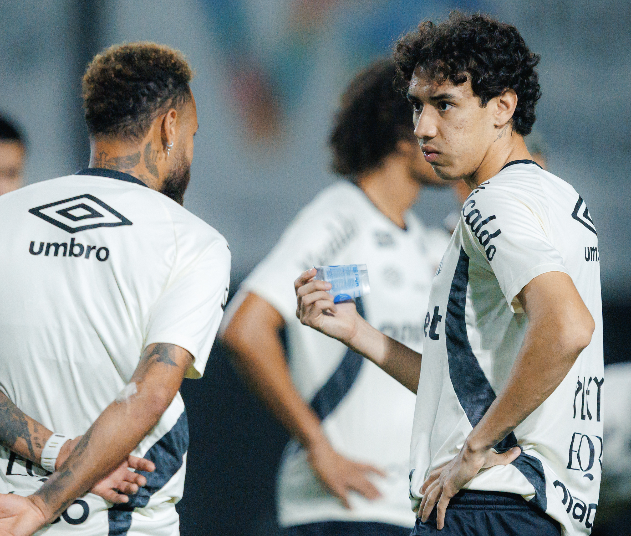 Neymar posta foto com Bontempo e brinca: 'Moleque do c...'