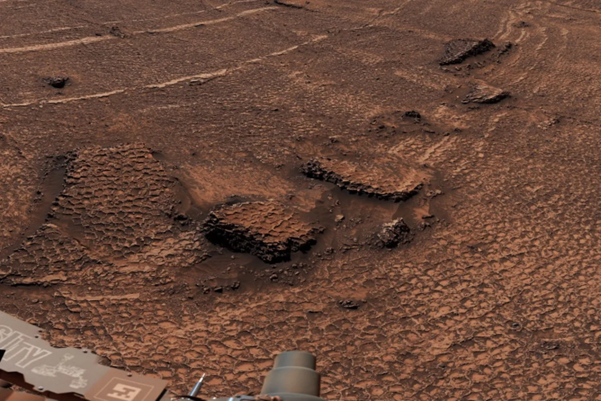 Rover Curiosity descobre ‘favos de mel’ em Marte