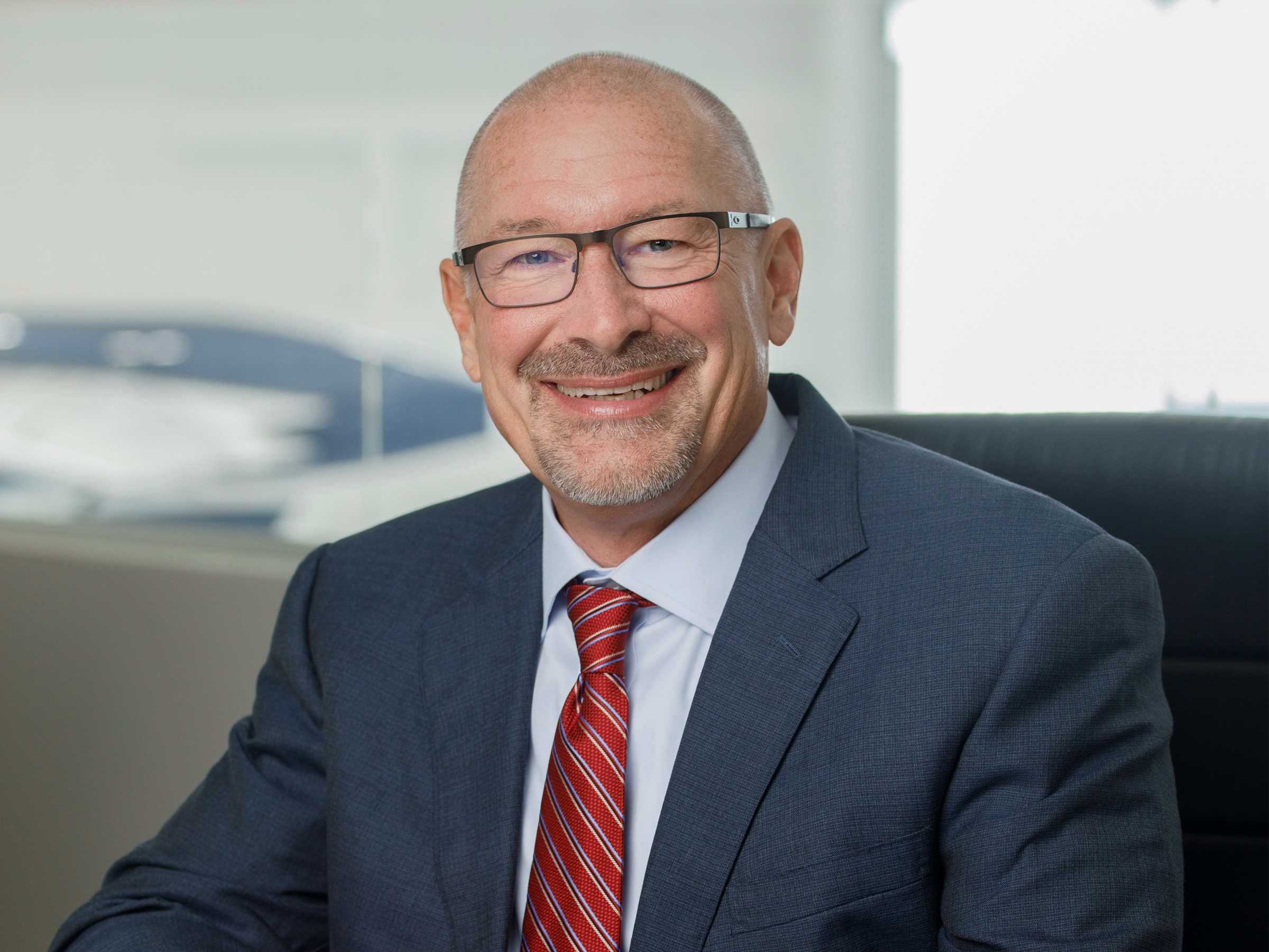 Textron Aviation nomeia Brian Rohloff como novo CEO em meio à reestruturação