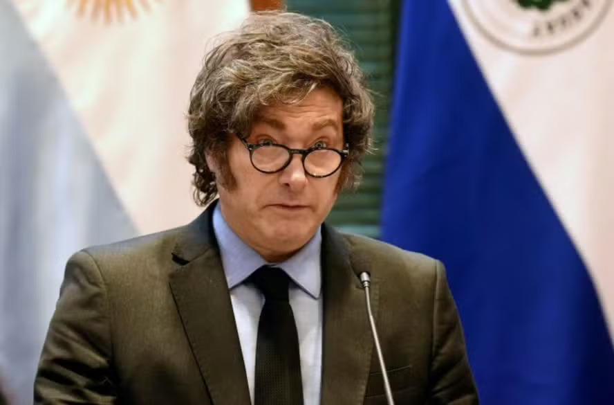 Oposição argentina denuncia ataques de Milei contra Lula como ataque comercial