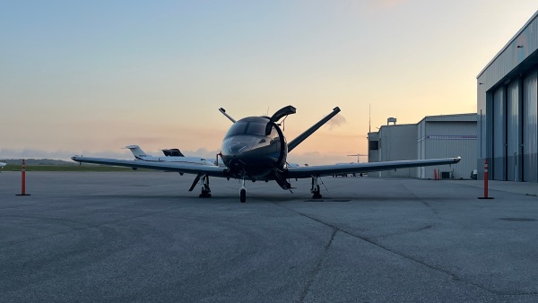 Como escolher entre pagamento à vista e financiamento para avião?