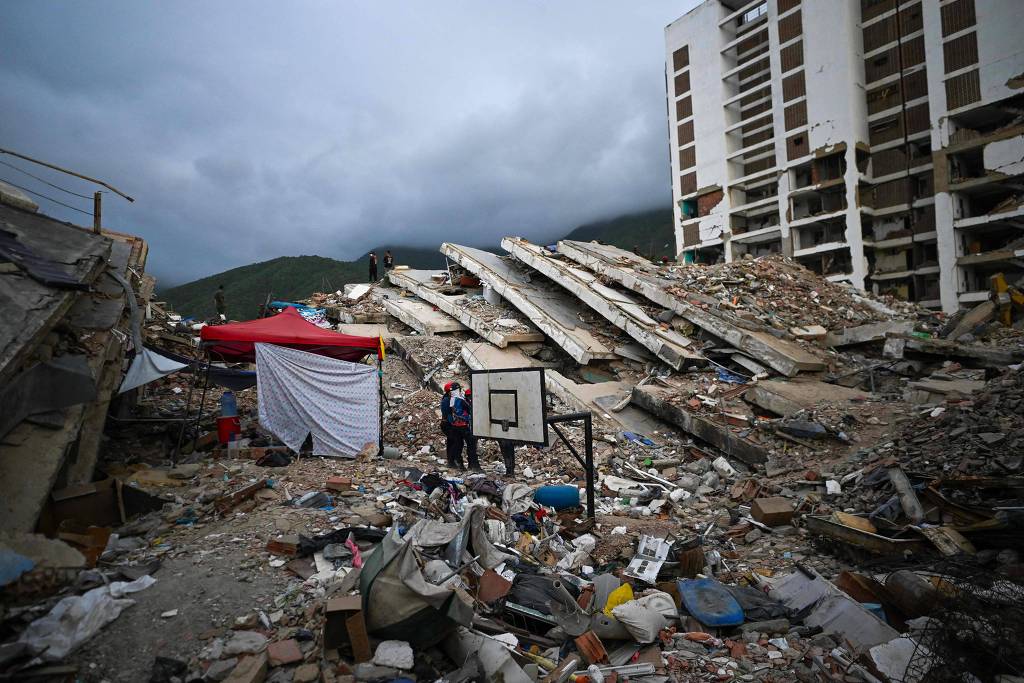 Venezuela: Mais de 6,5 mil mortos e 25 mil casas inabitáveis após terremotos