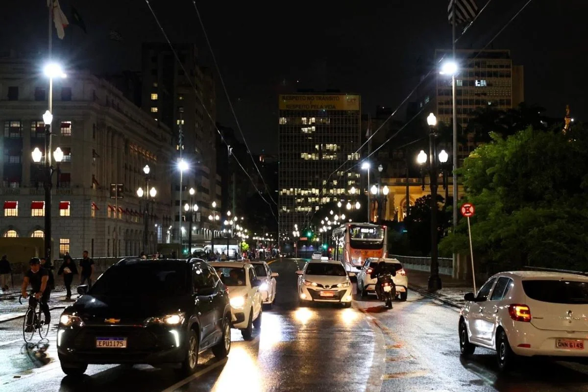 Promotoria mira na SP Regula após contrato de iluminação gastar R$ 7 bilhões