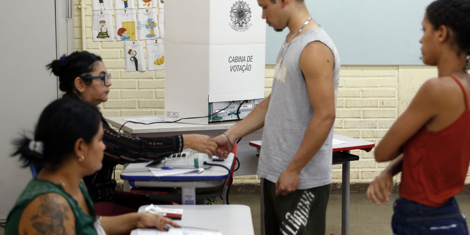 Eleitorado jovem brasileiro recua 22% em 16 anos