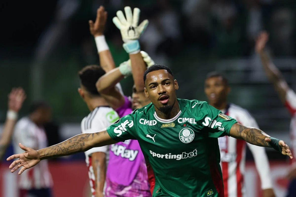 Palmeiras recusa proposta de R$ 175 milhões pelo meia Allan