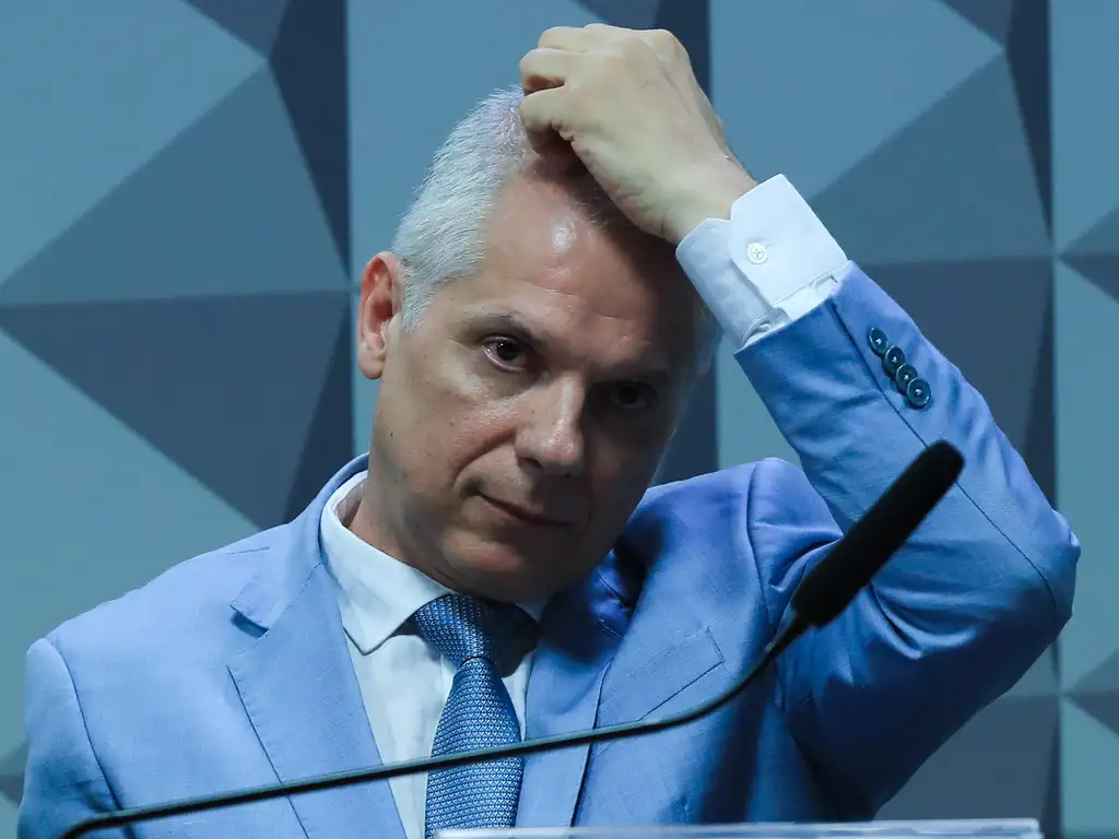 PF indicia ex-presidente do INSS, Alessandro Stefanutto, em novo inquérito sobre fraude