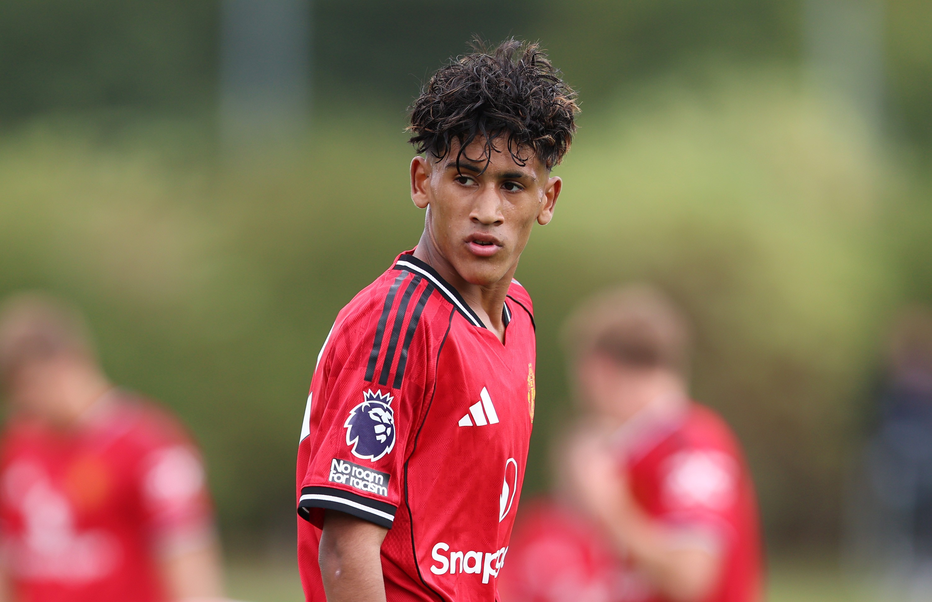 Família de "Kid Messi" vê queda do United e busca novo clube para joia de 15 anos