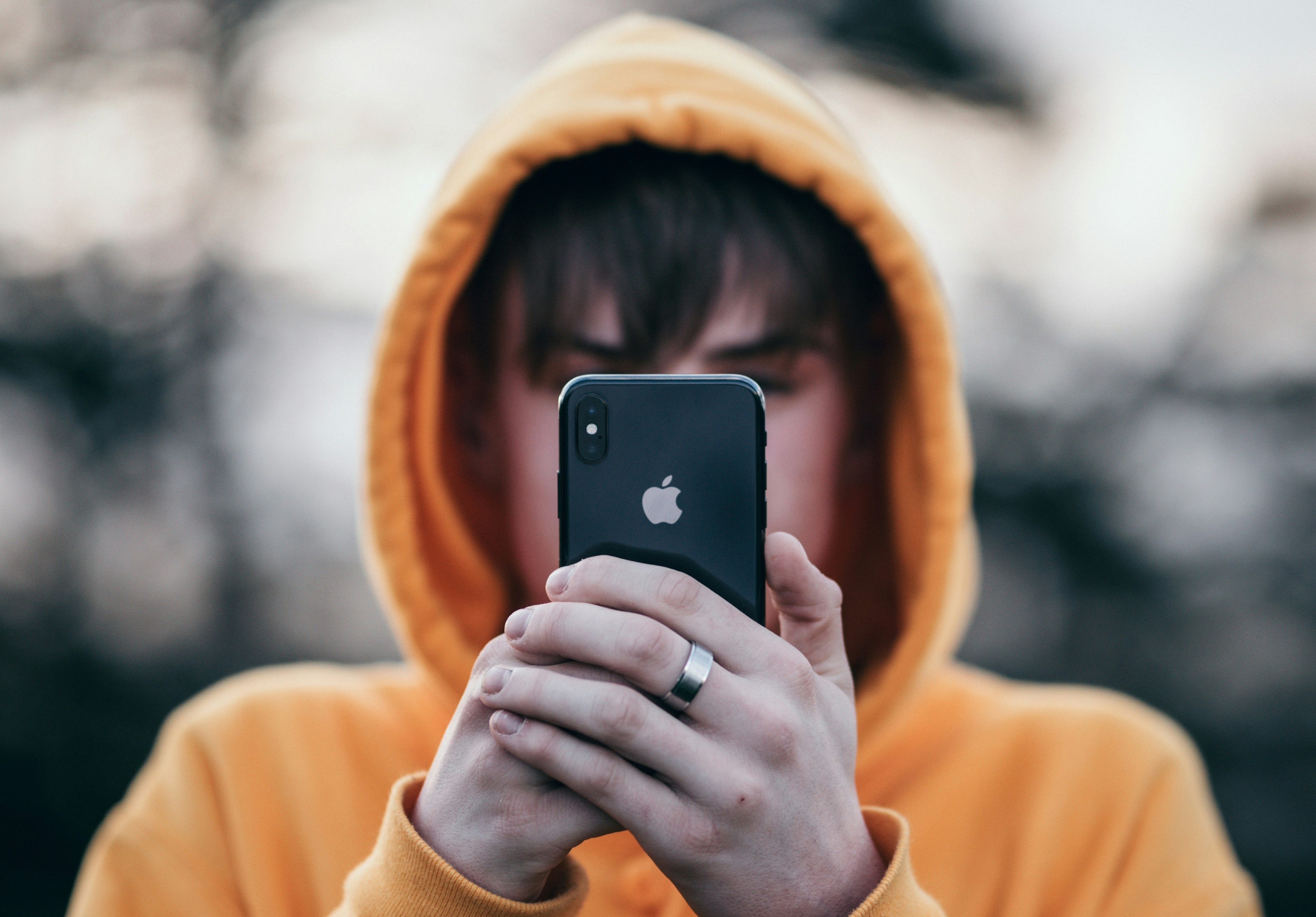 Da ostentação ao endividamento: novas conversas sobre dinheiro nas redes