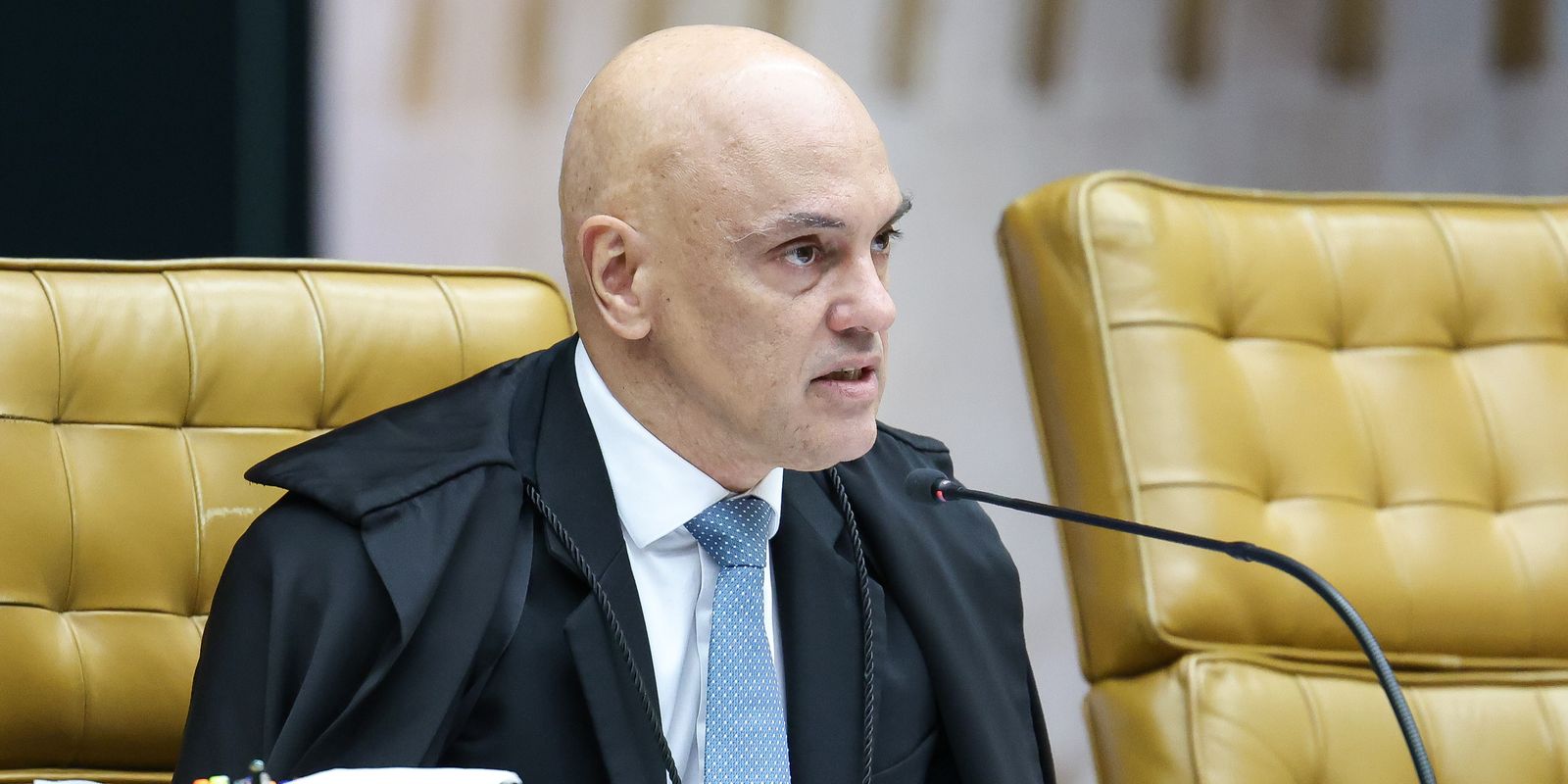 Moraes dá 48 horas para Bolsonaro confirmar uso de AI em vídeo