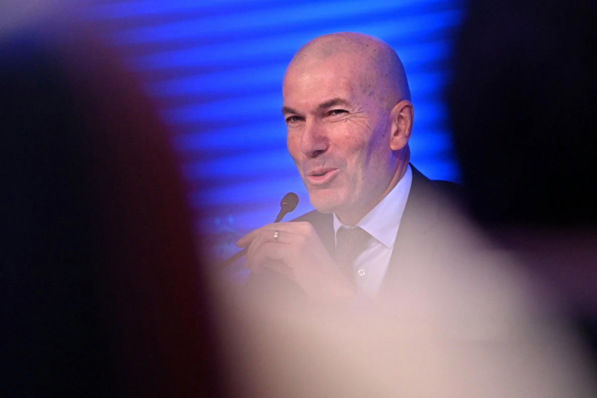 Ex-Real Madrid Star Zidane Takes Over France National Team Coaching