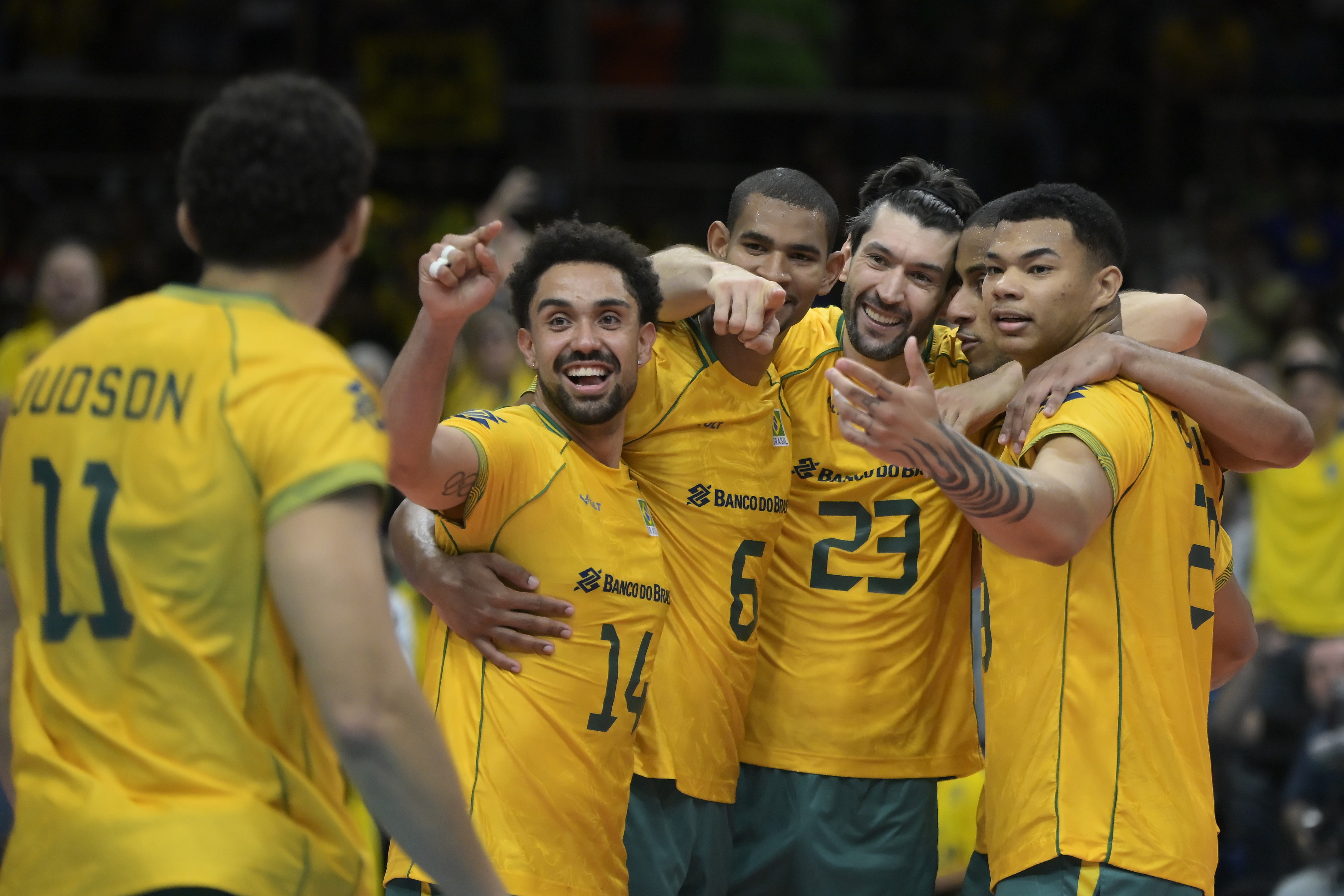 Vôlei masculino: Fim da apatia e virada de atitude levam Brasil à vaga olímpica