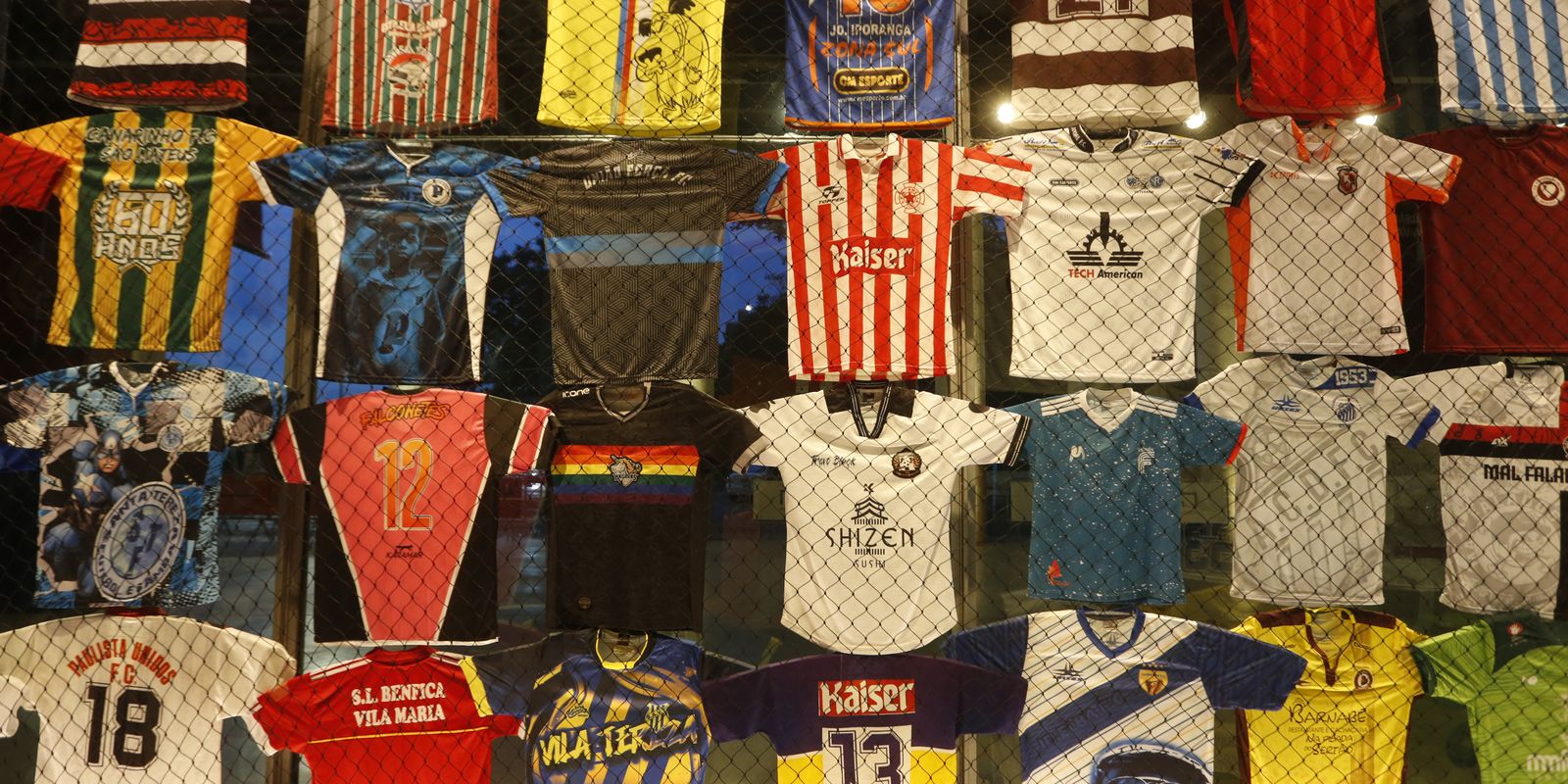 Memórias da Várzea: Exposição conta histórias do futebol amador em São Paulo
