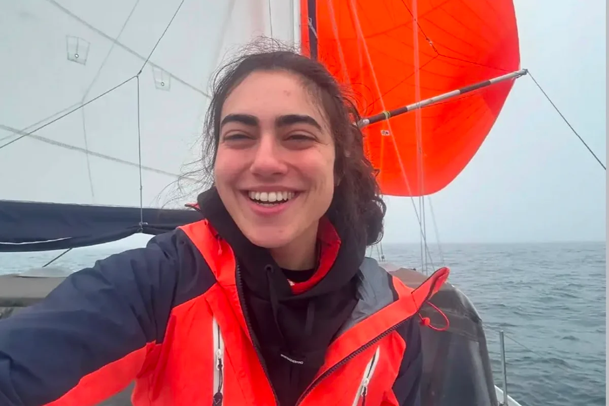 Tamara Klink cruza Linha Internacional de Data e vê calendário mudar em desafio no Mar de Bering