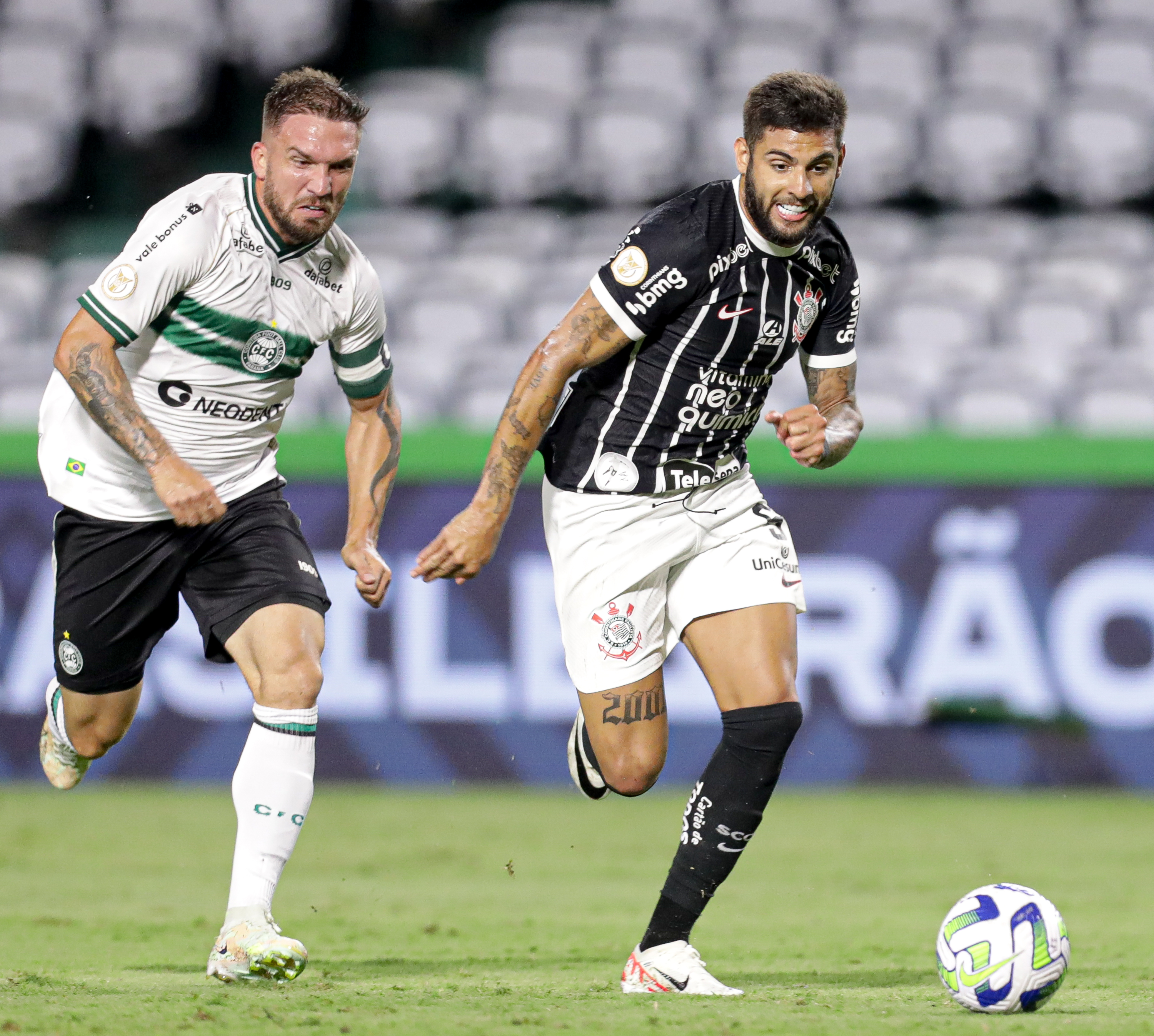 Corinthians defende tabu de 14 anos contra o Coritiba no Couto Pereira pelo Campeonato Brasileiro; veja retrospecto