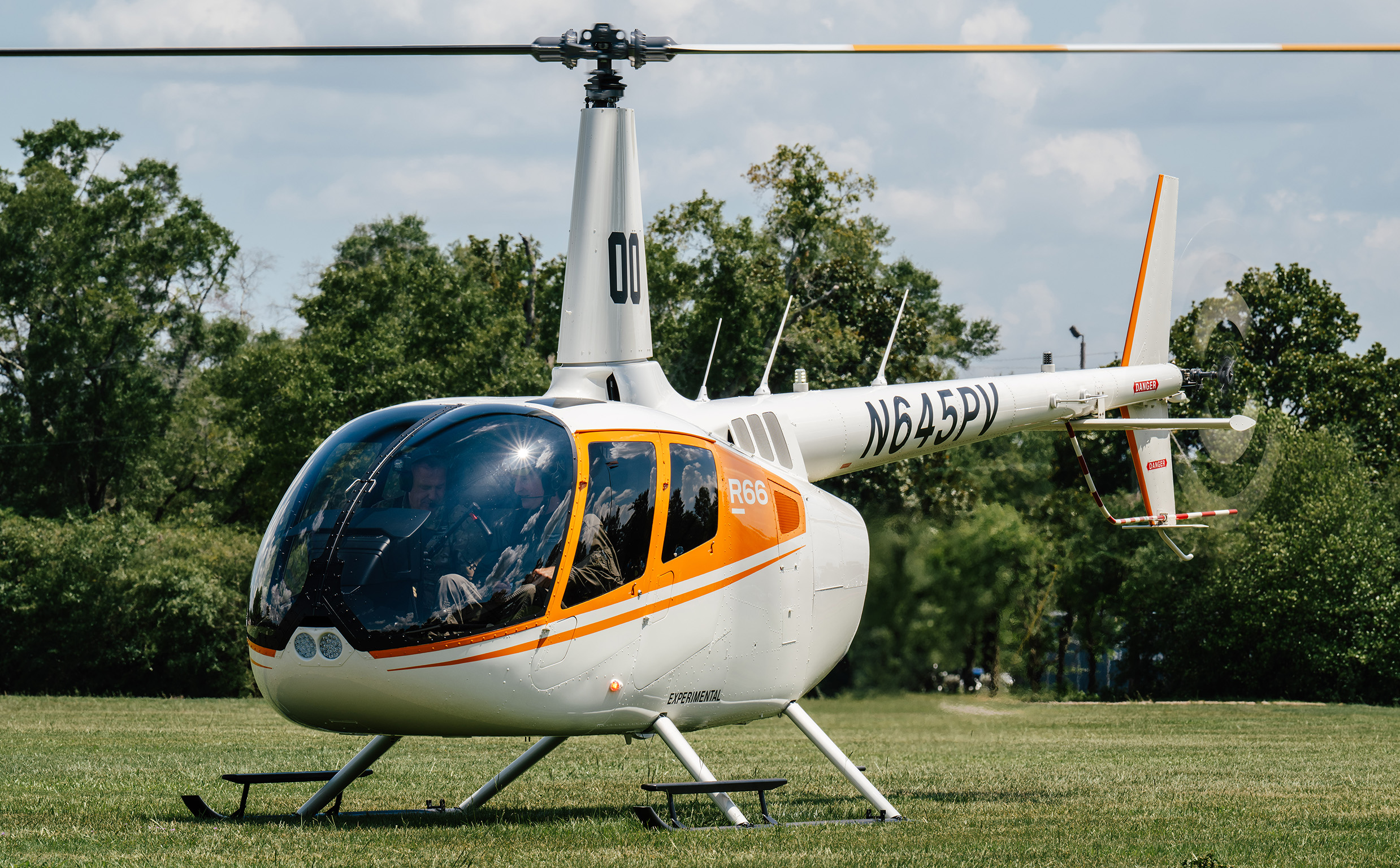 Exército dos EUA adota Robinson R66 como novo treinador em contrato de US$ 10 bilhões
