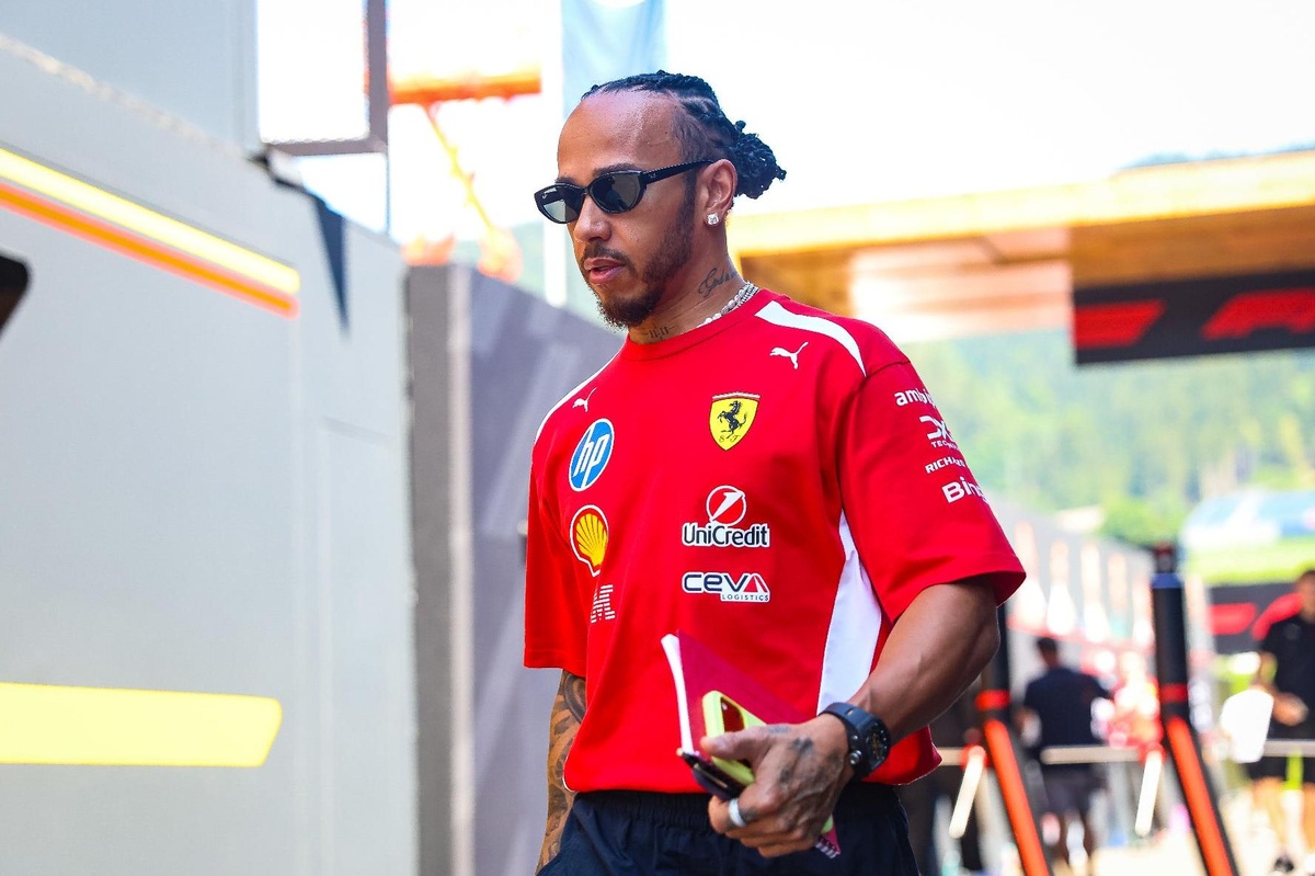 Hamilton Welcomes Golden Retriever Puppy Halo During F1 Summer Break