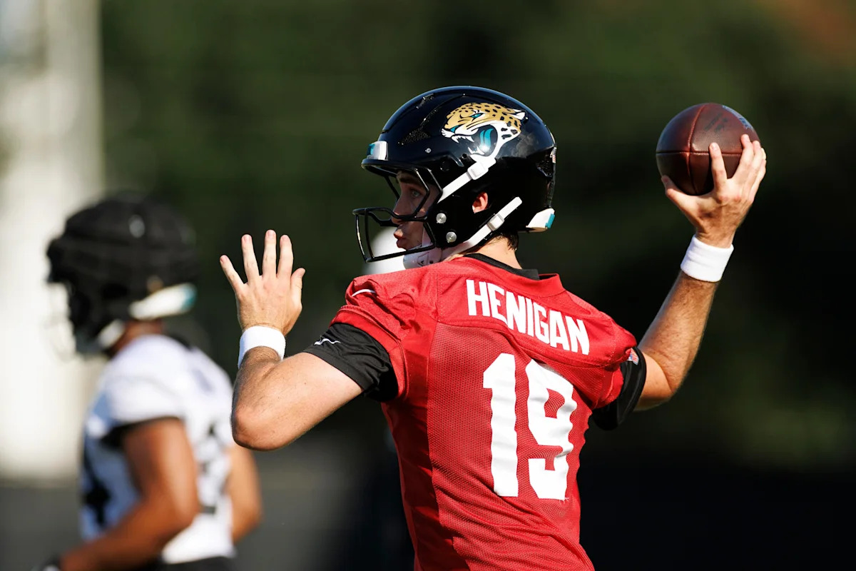 Steelers Try Out Former Jaguars QB Seth Henigan for Backup Role