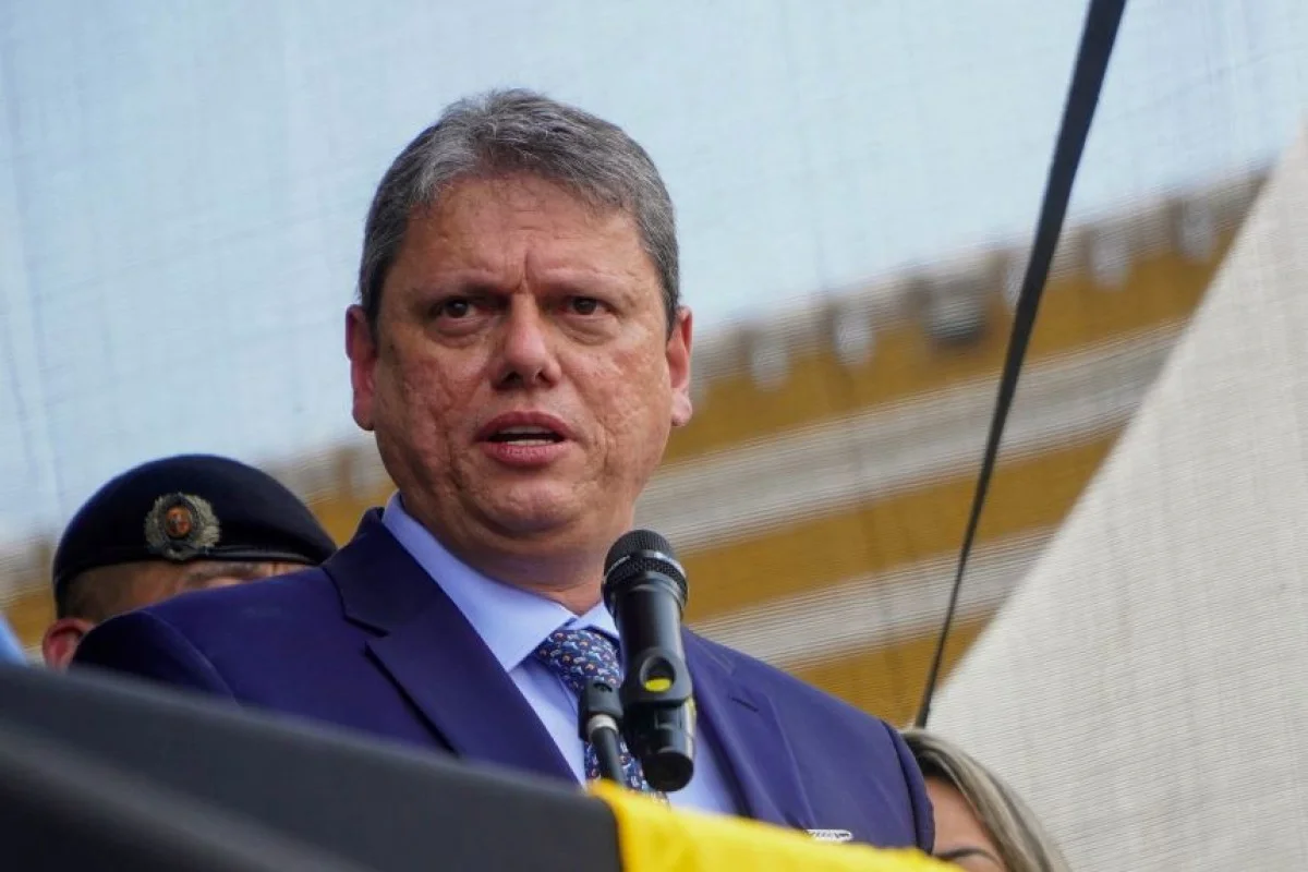 Tarcísio compara caso Banco Master a pré-Lava Jato e defende filhos em sabatina na CNN Brasil