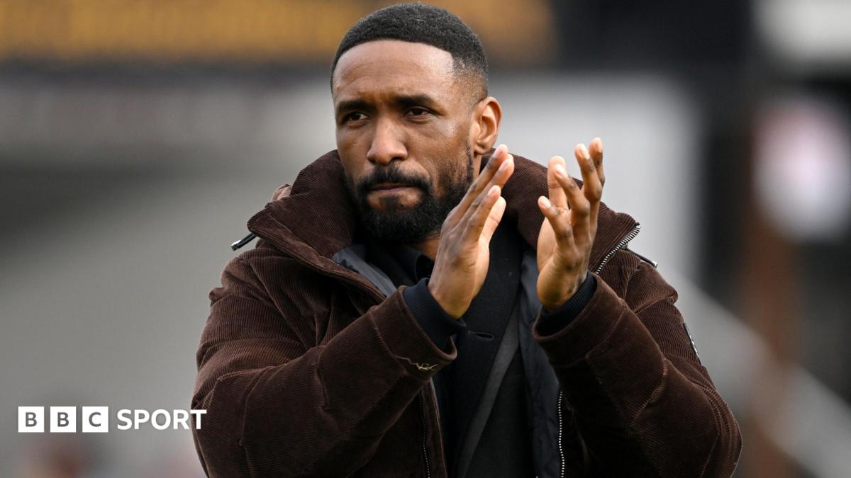 Jermain Defoe Leaves Woking After Just Four Months as Manager
