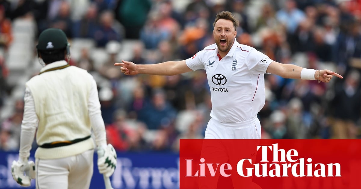 England Closes on Historic Series Whitewash Against Pakistan in Third Cricket Test