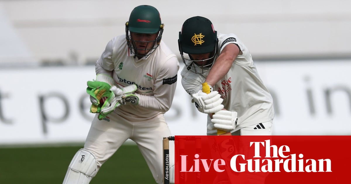 County Cricket Day Two: Warwickshire, Somerset Impress; Durham Collapses; New World Record Run-Up