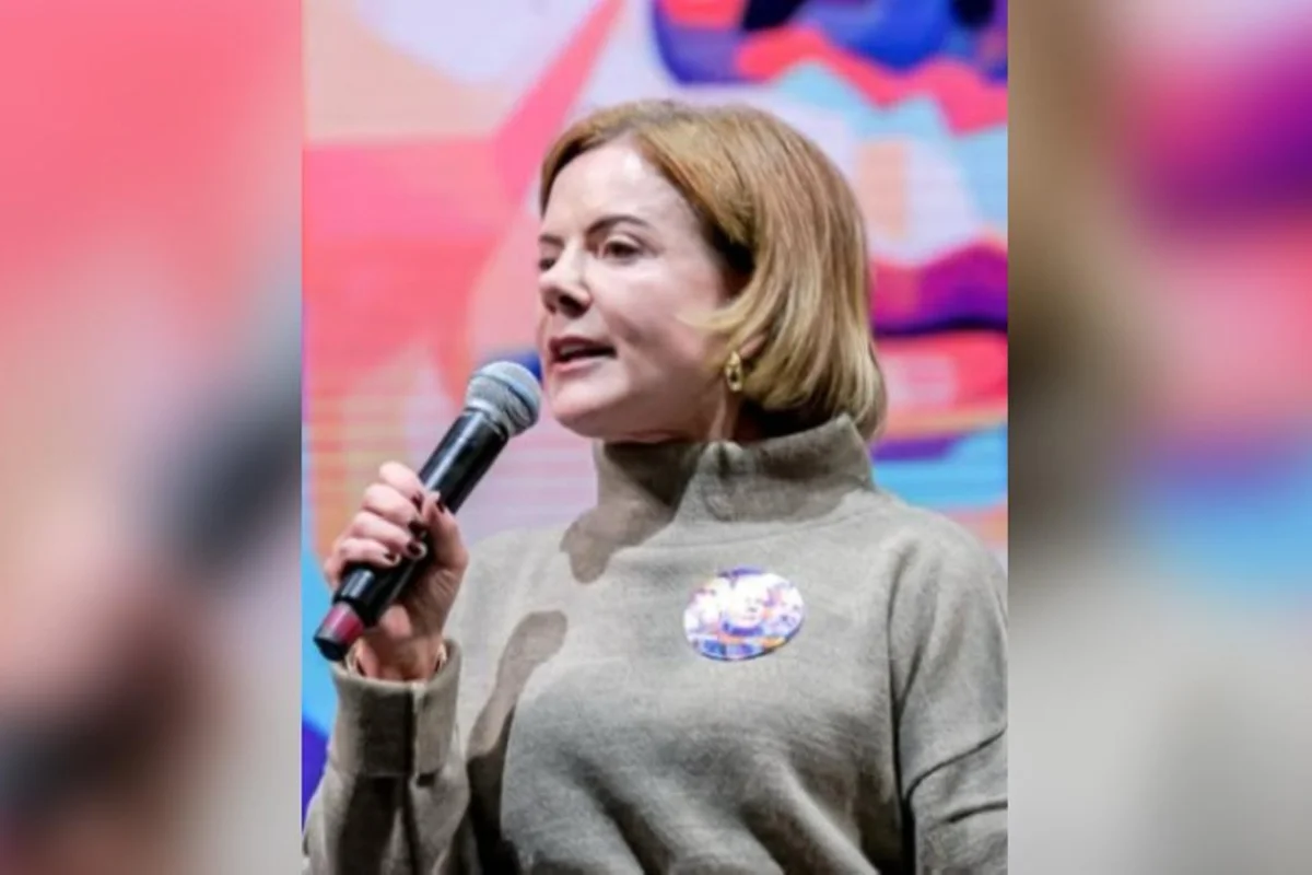 PT anuncia Gleisi Hoffmann e Dr. Rosinha para Senado no Paraná
