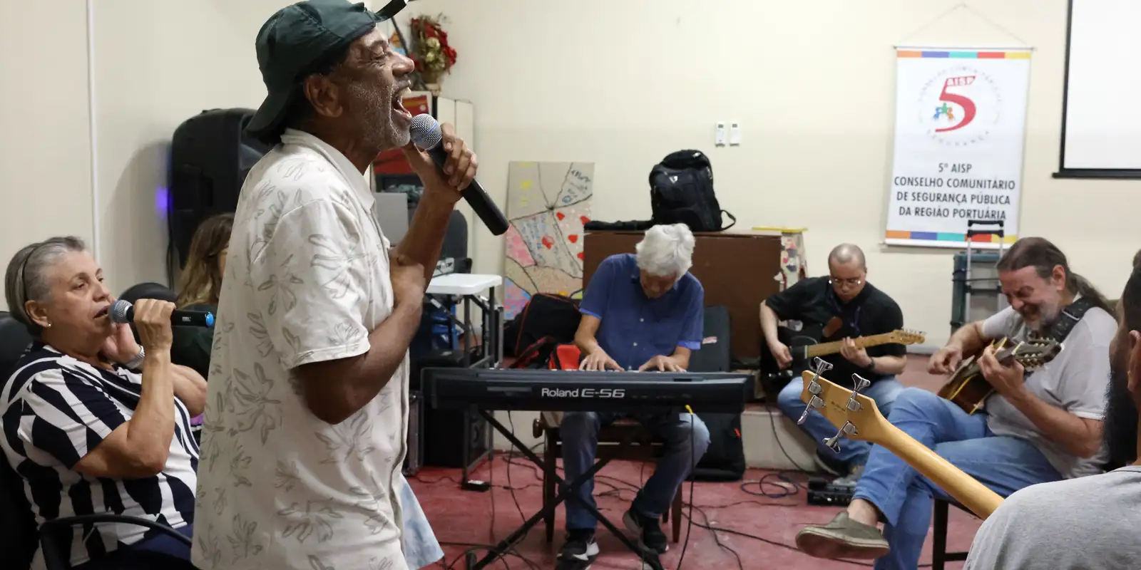 Grupo musical de pacientes psiquiátricos comemora 25 anos e lança quinto álbum no Rio