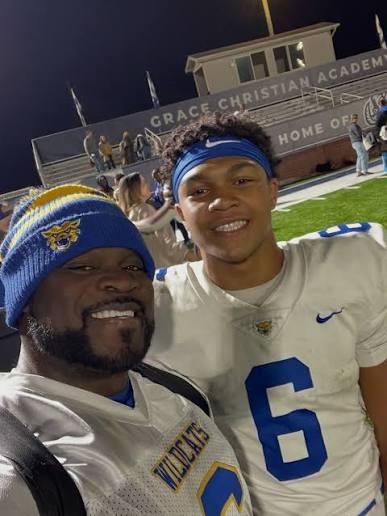 Maximus Curry, filho de Mr. Olympia, brilha no futebol americano com jogada espetacular e mira NFL
