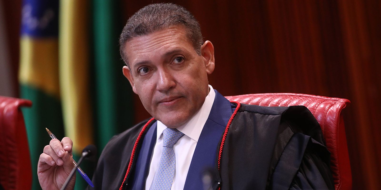 TSE Agendará Reunião com Embaixadores para Explicar URNA ELETRÔNICA