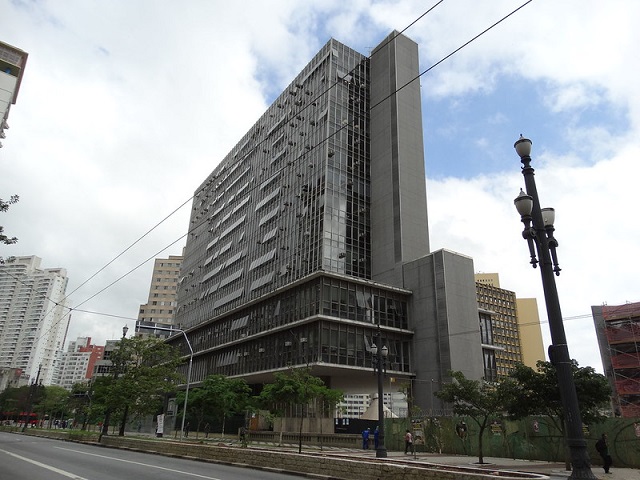 Vereadora do Psol se retrata por postagem associando colega ao crime organizado