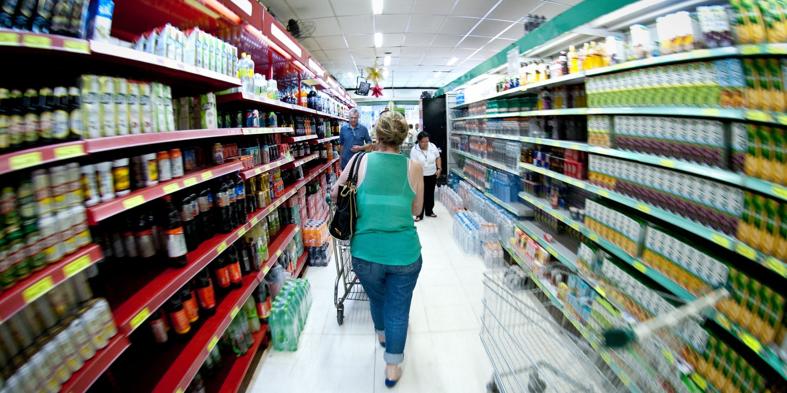 Cesta básica fica mais barata em 25 capitais brasileiras e alivia o bolso em agosto