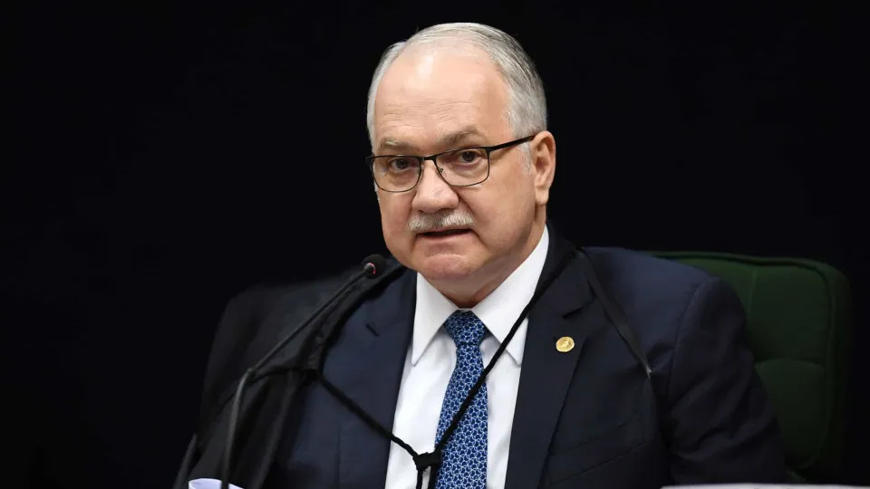 Fachin defende lei para salário de juiz e exige transparência do Judiciário
