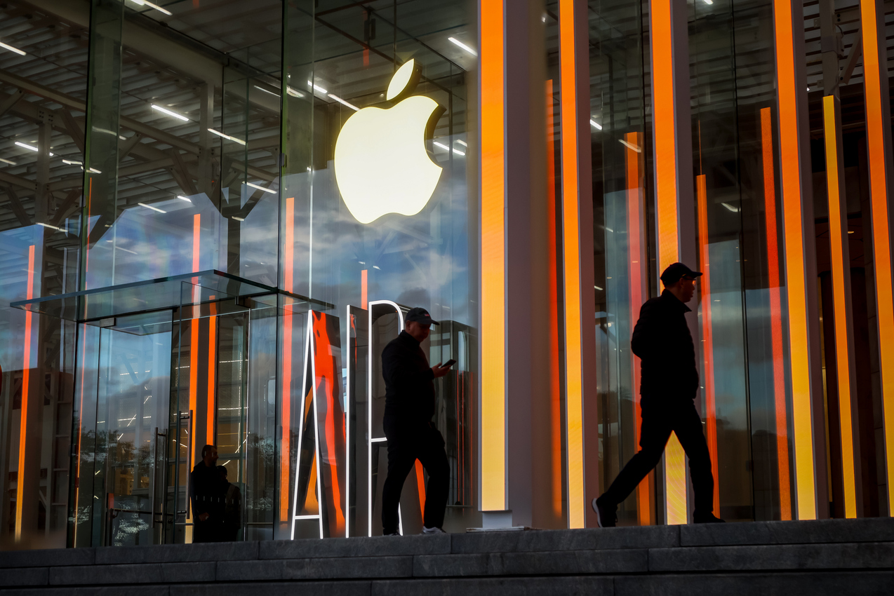 Apple atinge histórica marca de US$ 5 trilhões em valor de mercado na bolsa
