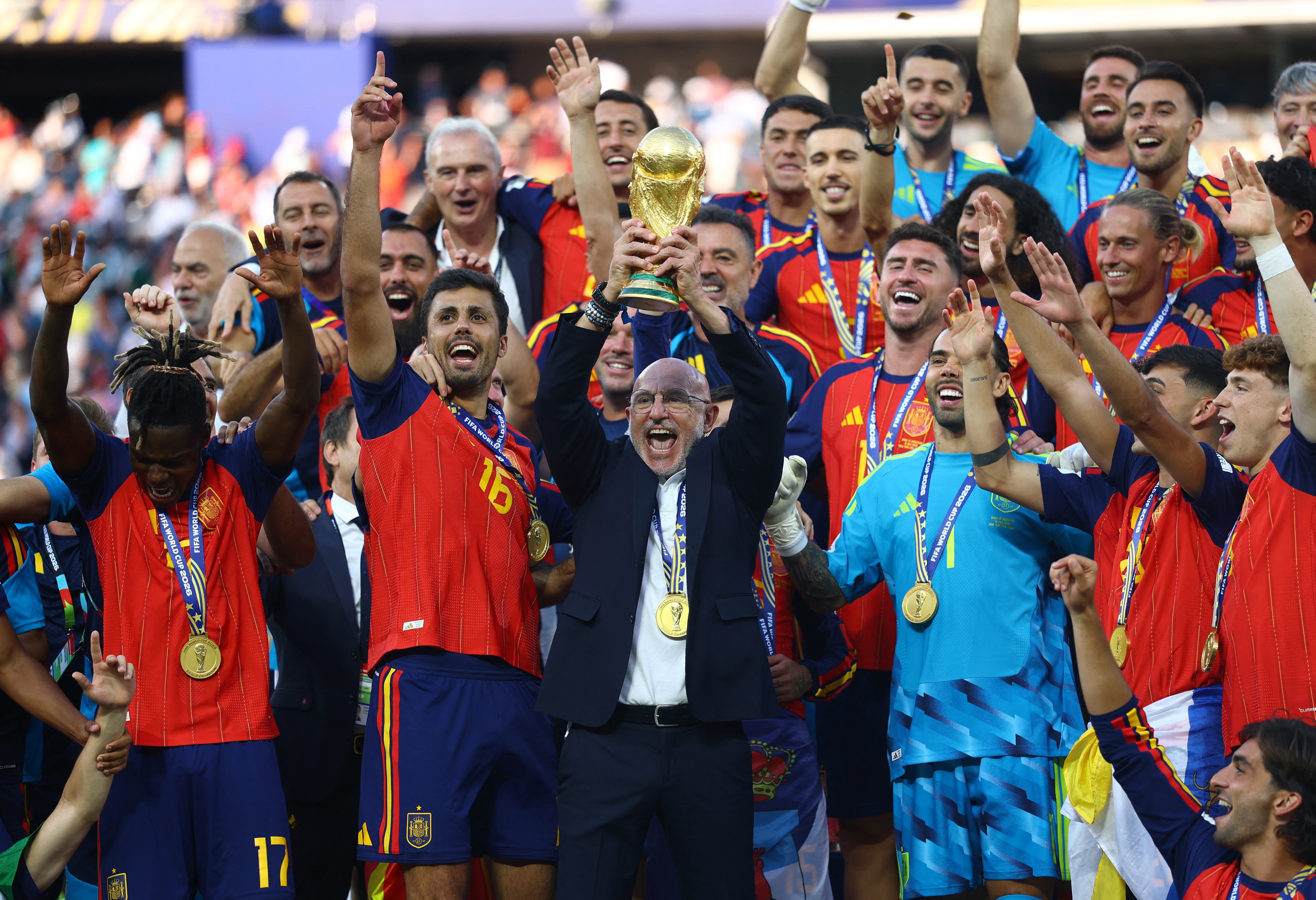 Espanha Planeja Renovação de De La Fuente Até Copa de 2030
