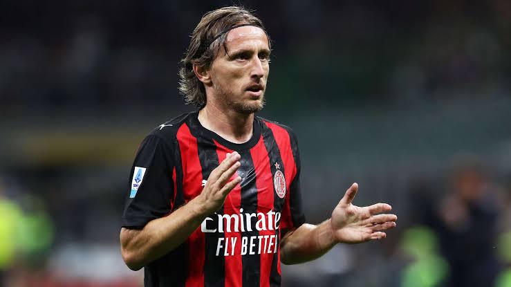 Modric Extends Contract with AC Milan Until June 2027