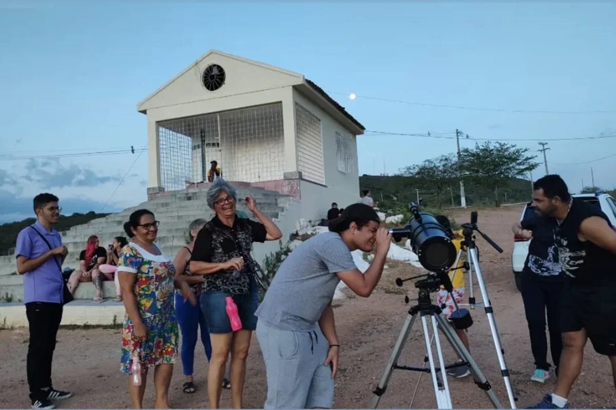 Associação Astronômica de Arcoverde leva ciência e telescópios para mais de 5 mil no interior do Nordeste