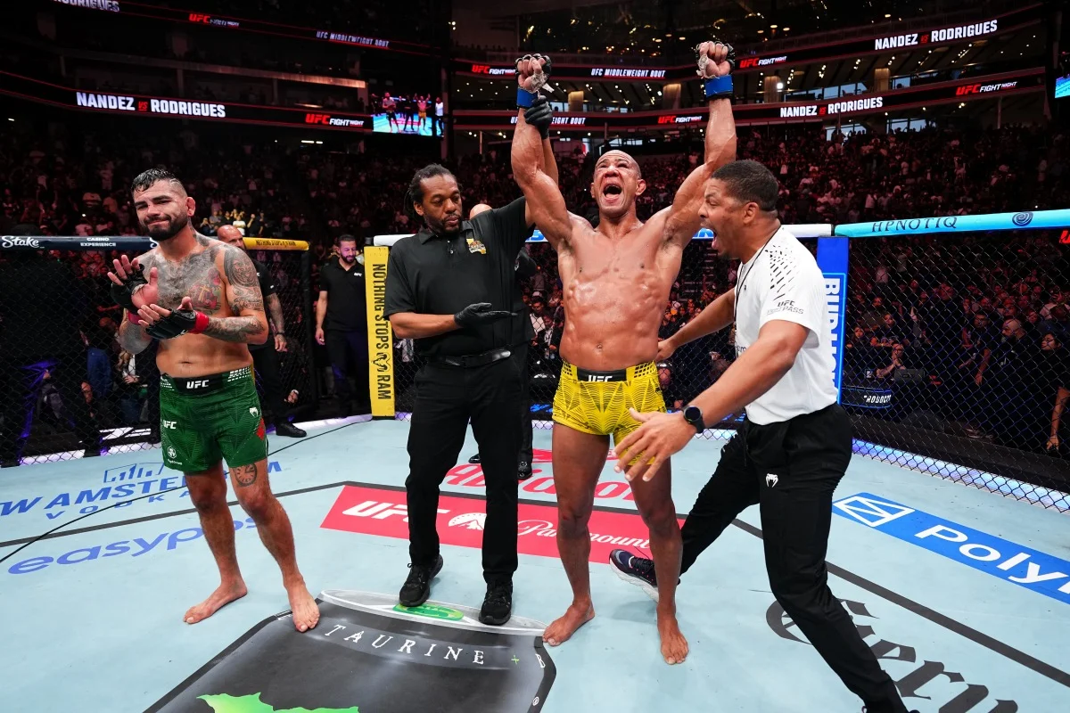 Gregory Robocop e Vitor Petrino vencem no UFC Fight Night e ampliam sequência de triunfos