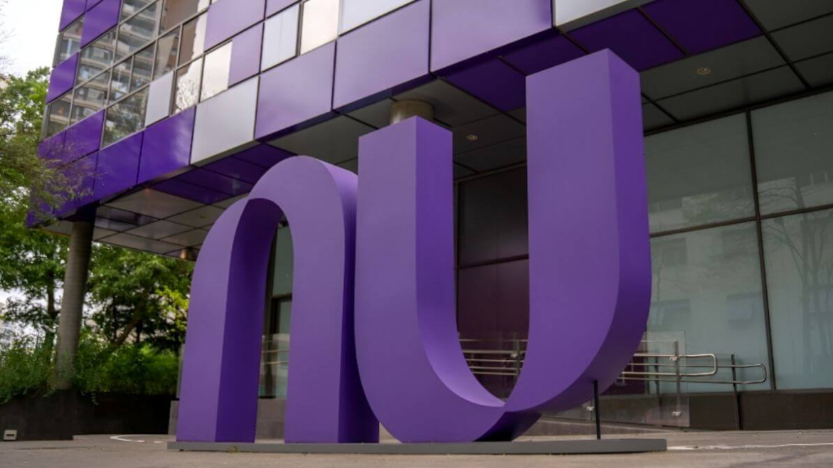 Nubank compra Banco Porto Real: o que muda para clientes?