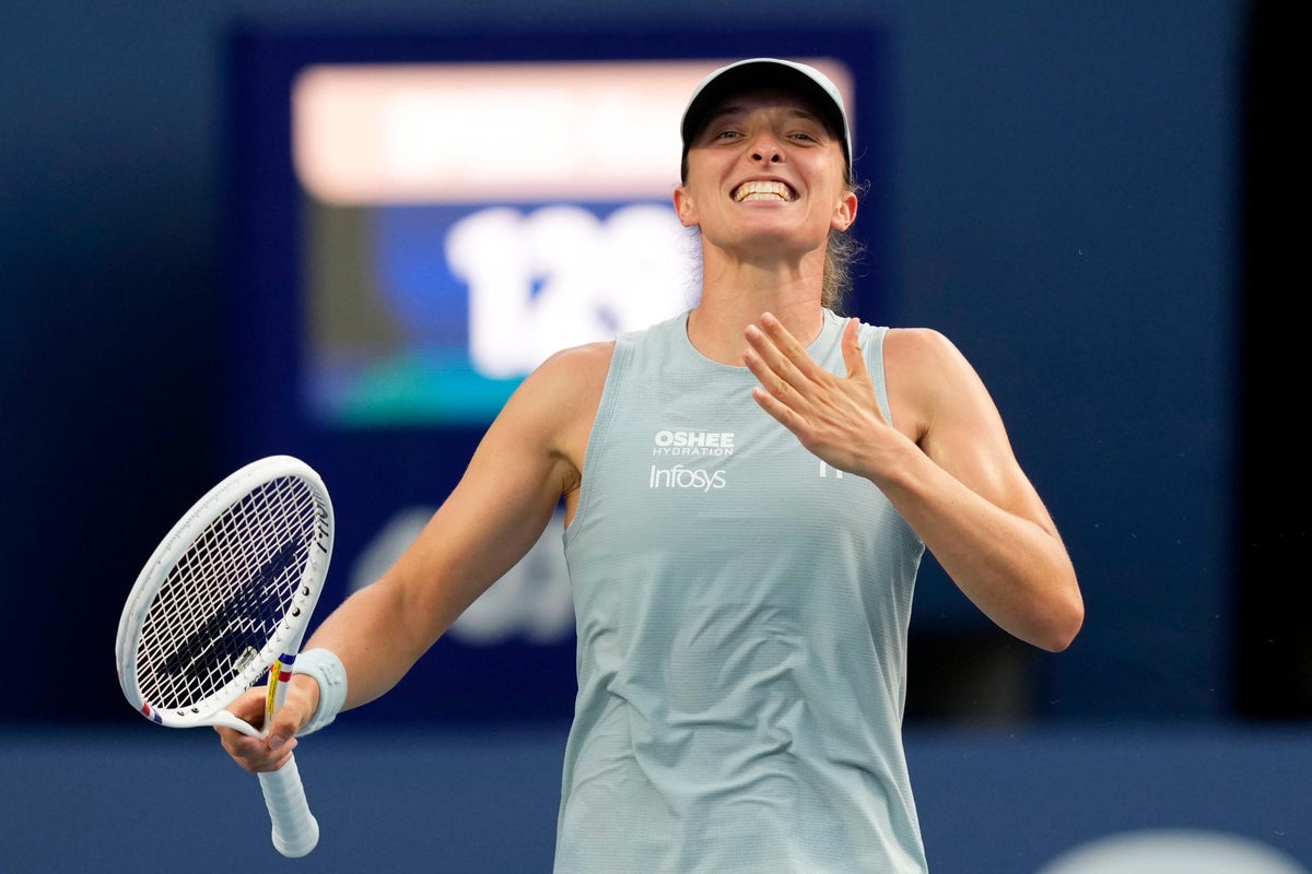 Iga Swiatek Secures First Title of Season, Dominates Rybakina at Toronto Open