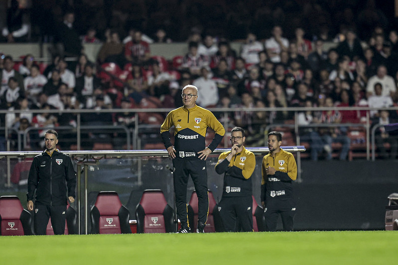 Dorival Júnior expressa frustração com novo empate do São Paulo e liga alerta para falhas em bola parada
