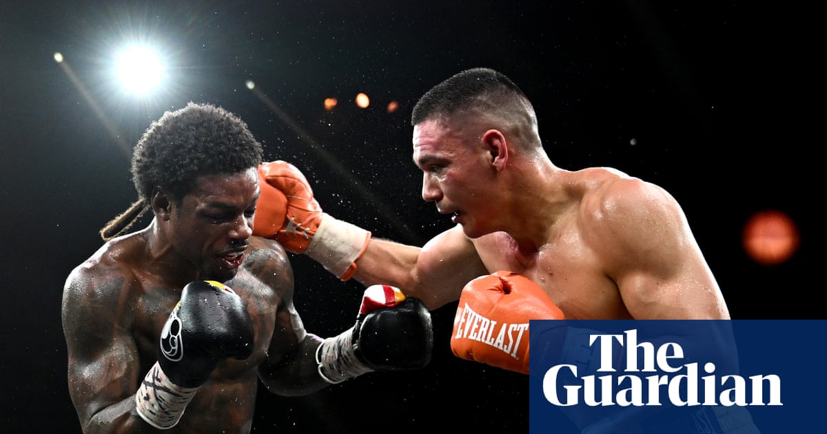 Tszyu Defeats Spence Jr., Eyes World Title Shot